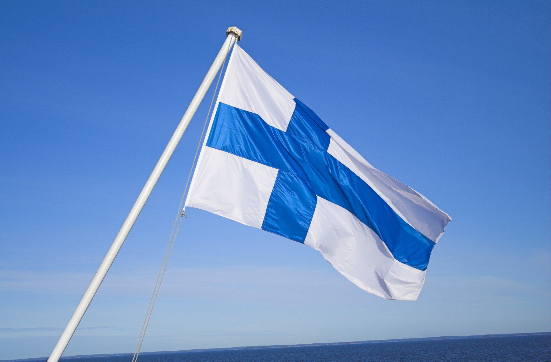 Mikä Kannattaa? Arvosteluja ja Kritiikkiä Suomalaisesta Nettimaailmasta